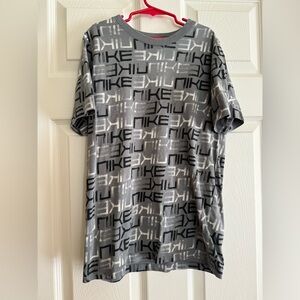Nike Tee Teen Big Boys Youth Large Short sleeve print Black and White Gray